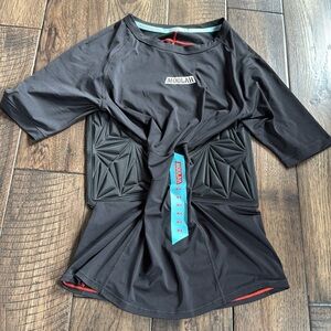 Moolah NWT Kicks Women's Padded‎ Compression Top Size XL or L